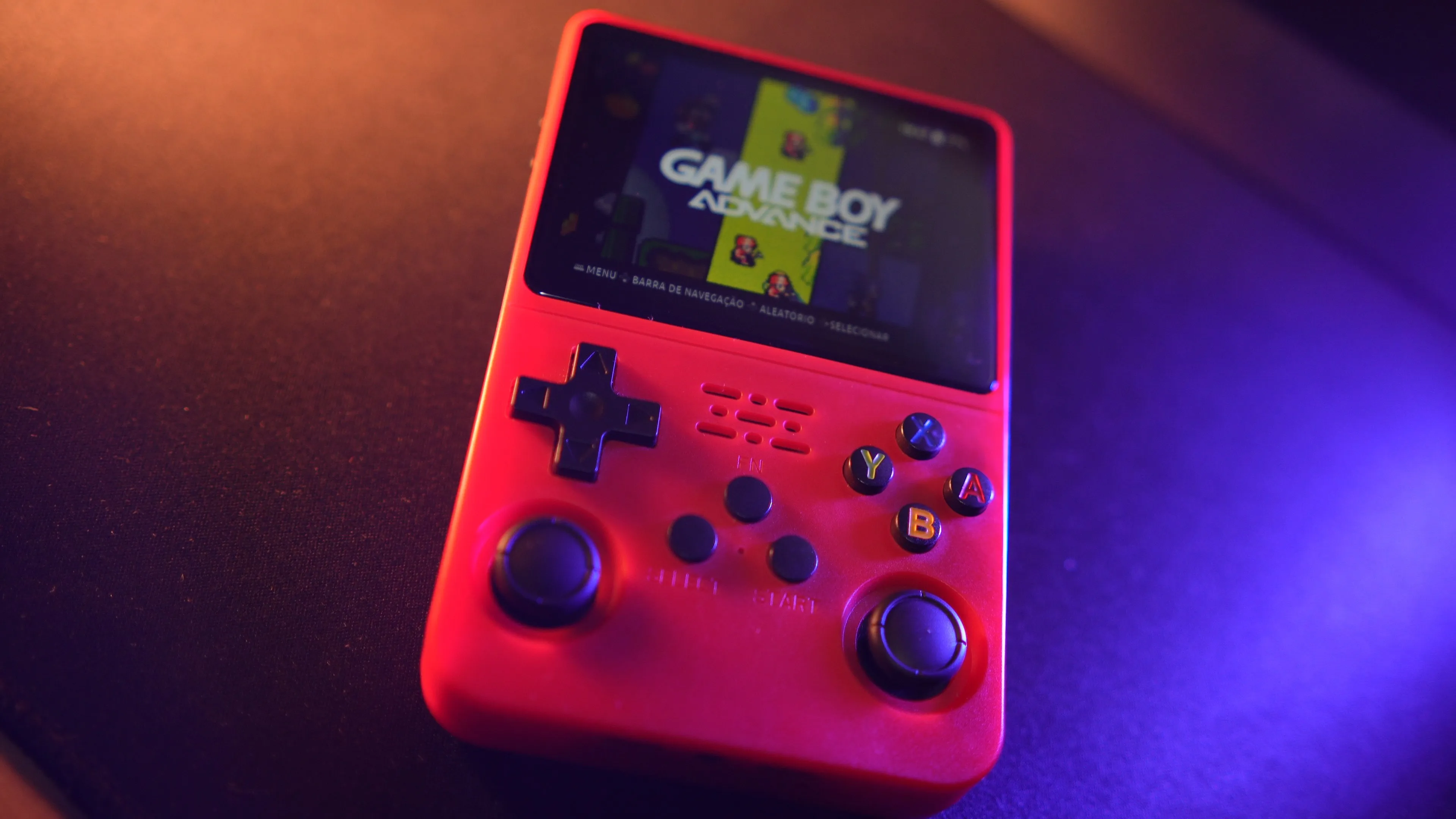 Imagem do r36s escrito Game Boy Advance na tela